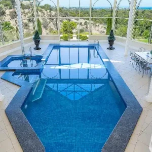 Pool, Features